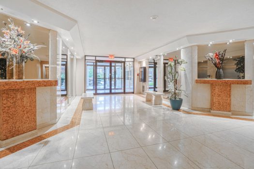 999 White, Saint Laurent