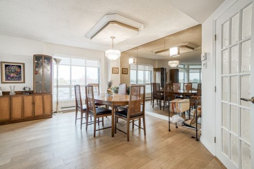 999 White, Saint Laurent