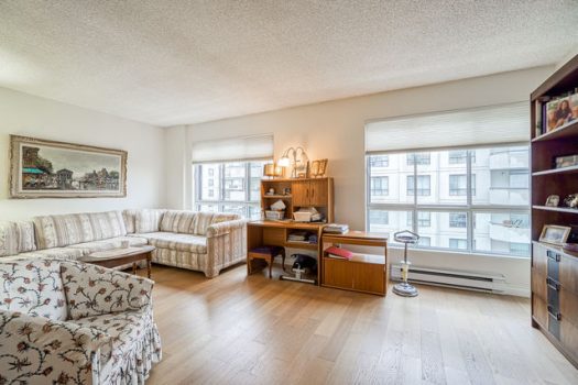 999 White, Saint Laurent